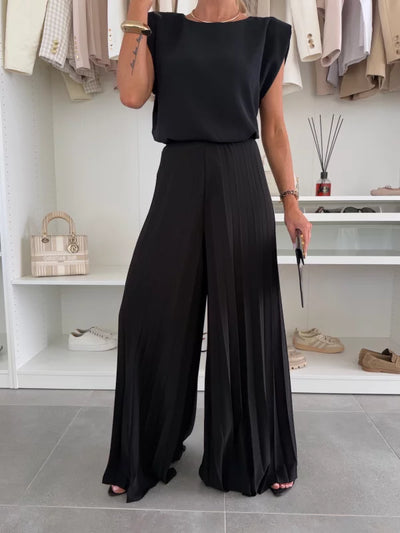 Axelle | Chic outfit that elongates the silhouette