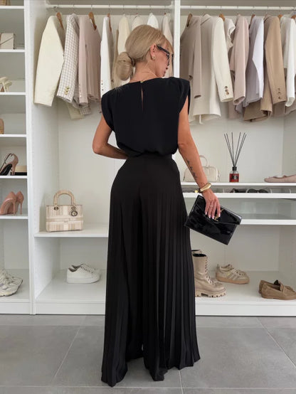 Axelle | Chic outfit that elongates the silhouette